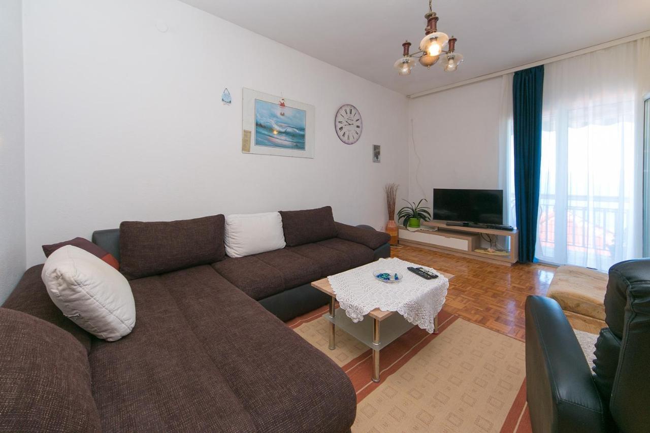 Apartments By The Sea Brist, Makarska - 15714 Podaca Exterior photo